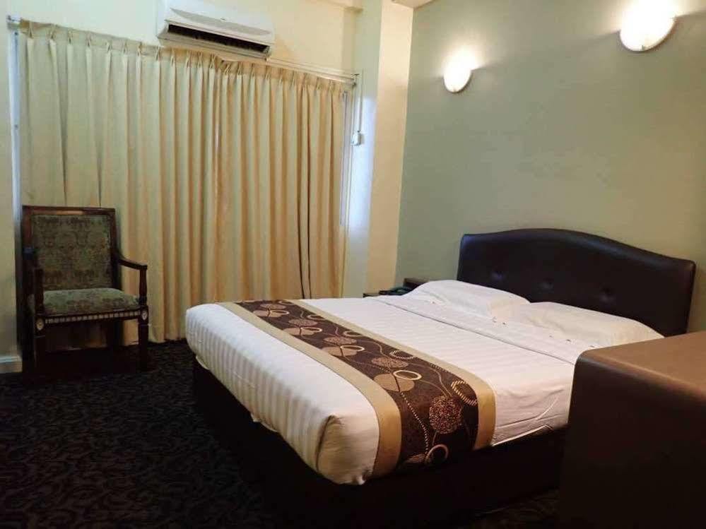 Greenlast Hotel Kuantan Buitenkant foto